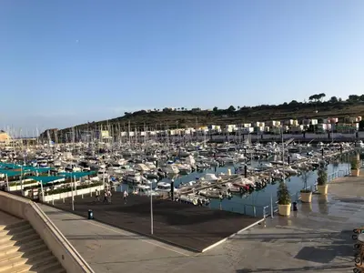 a marina filled with lots of boats in the water at MARINA BLEU Magnifique Appartement Standing vue Piscine in Albufeira