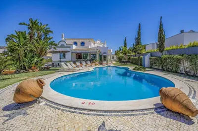Gallery image of Villa Quinta da Vinha by Villa Plus in Albufeira