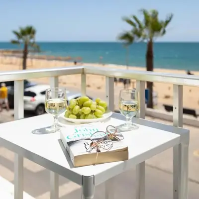 Centralgarve - Stunning Beach Front Studio - Astro