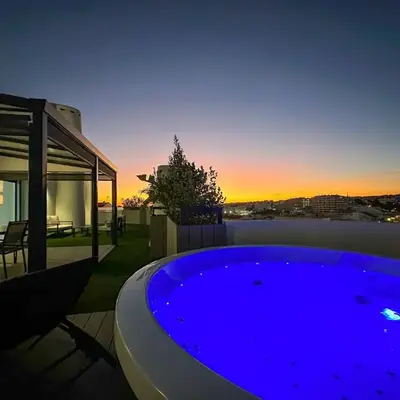 Luxury Penthouse Apartment Private Jacuzzi