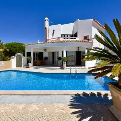 Villa Casa Tulipa Sleeps 4 with Pool Garden & A c