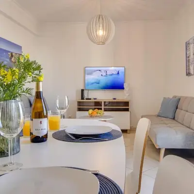 Old Town 2BR 50m Ocean w/ AC Wi-Fi Parking Terrace