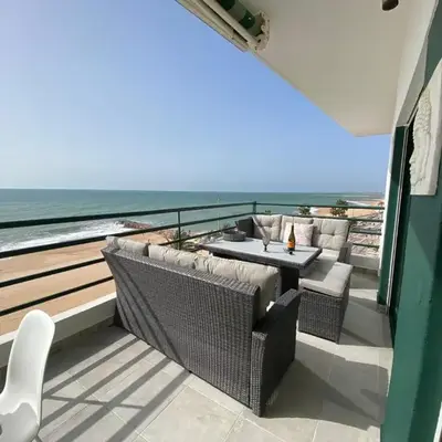 Seaview & Sunsets Apartment