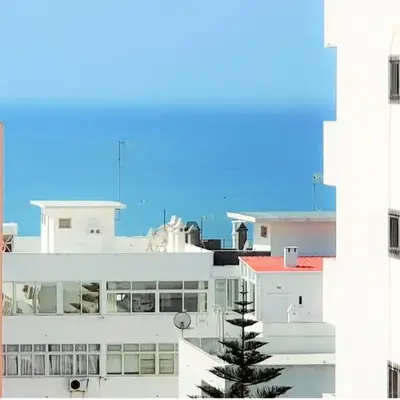 Beach Lover's Paradise: 3BR 2 min from the Sand