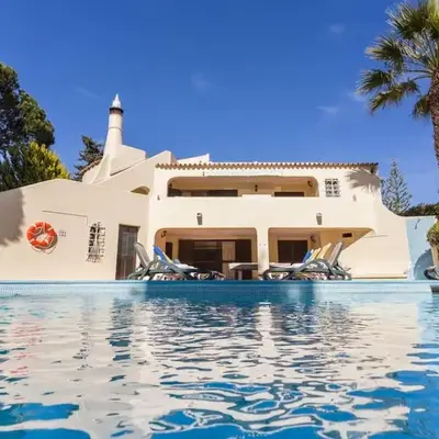 Villa Amarela