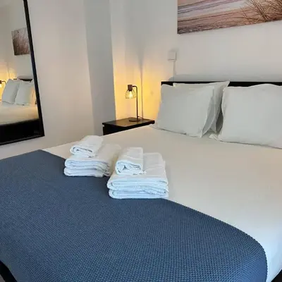 Go4Portugal - Dinis - Luxe Condo with Pool